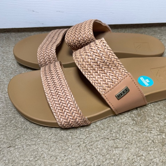 Reef Shoes - Reef Beige Slide Sandals